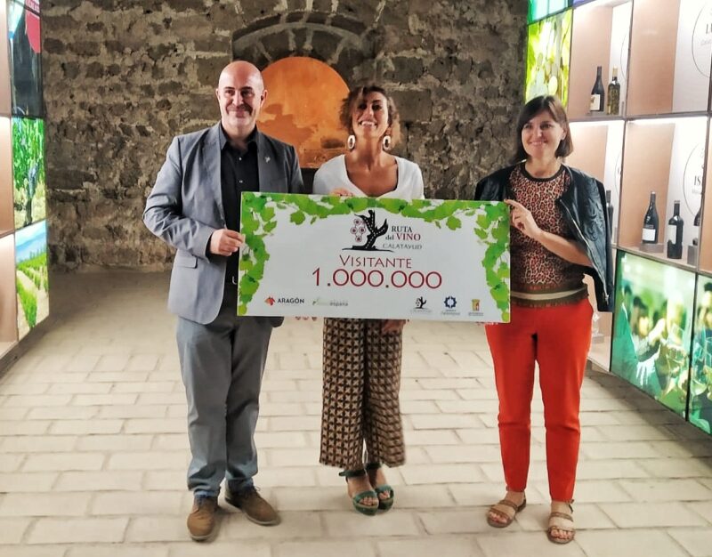 LA RUTA DEL VINO CALATAYUD RECIBE AL VISITANTE  UN MILLÓN